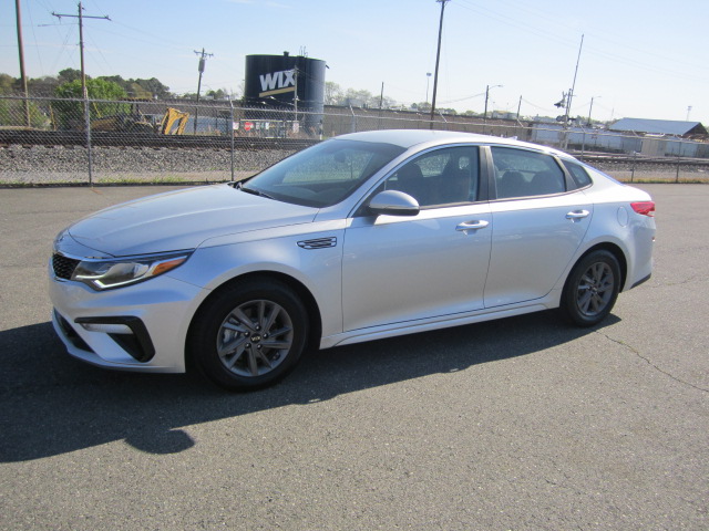 2020 Kia Optima LX's photo